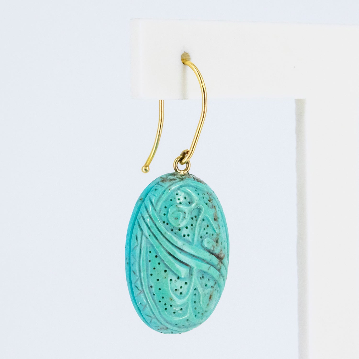 Pendientes vintage de oro 18 kt. con turquesas talladas