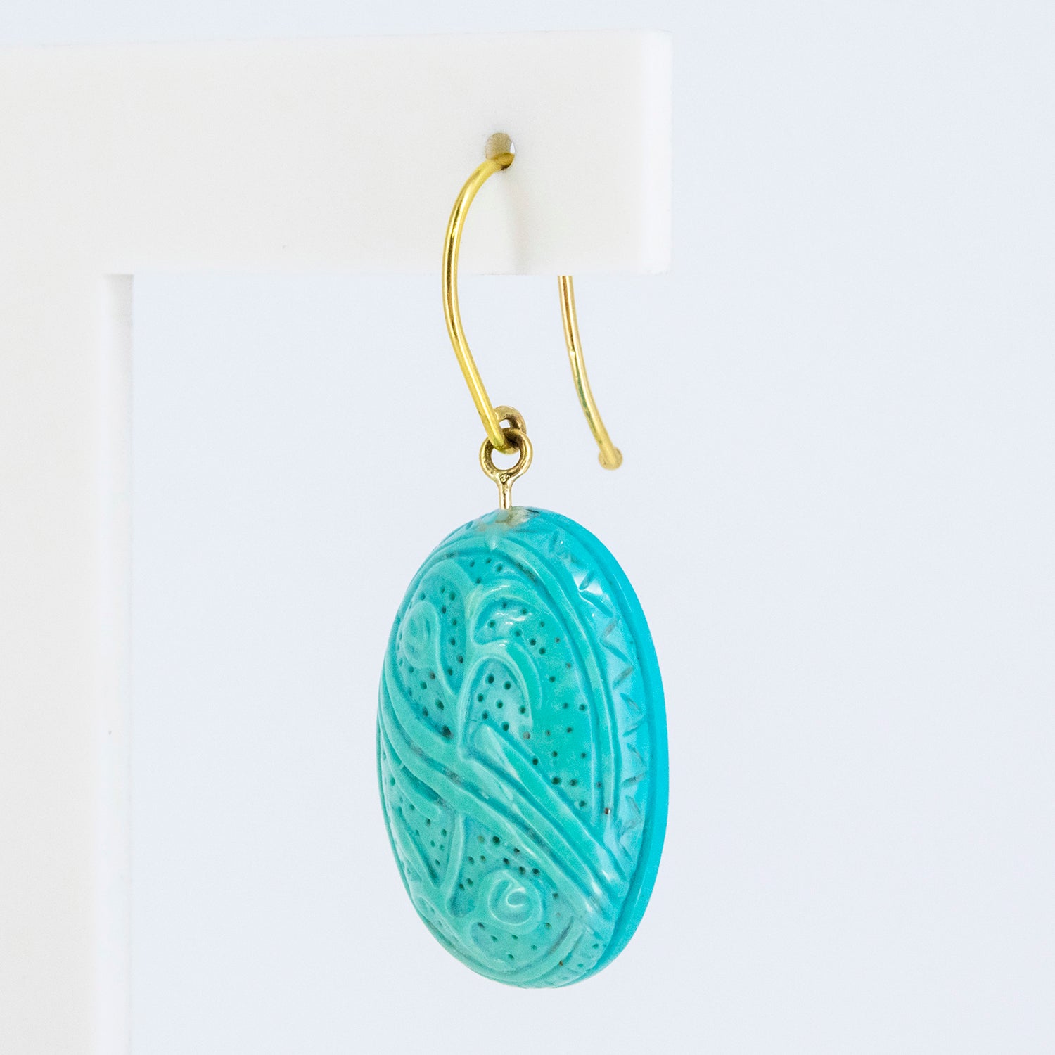 Pendientes vintage de oro 18 kt. con turquesas talladas