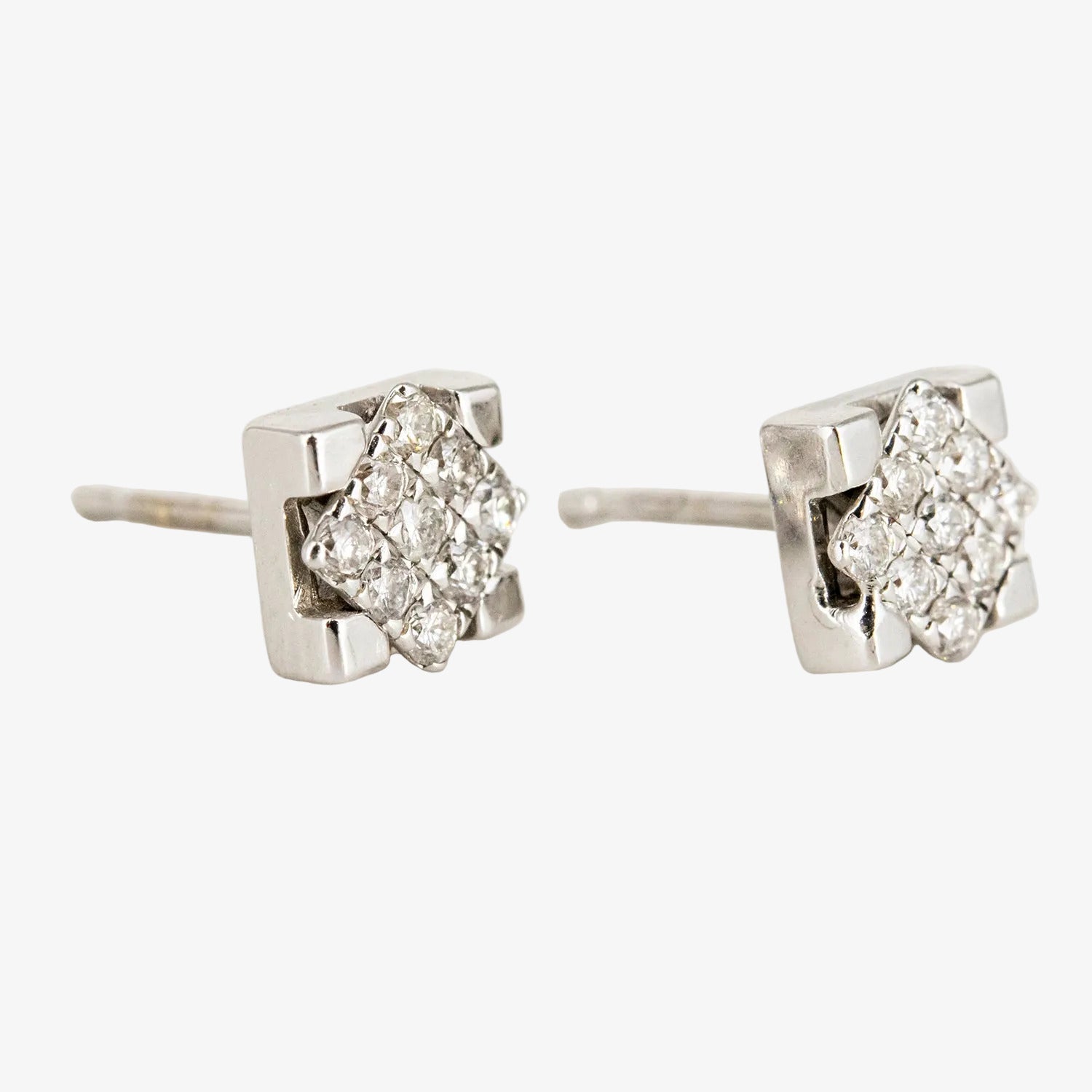 Pendientes de oro blanco 18 kt. con diamantes en "pressure setting"