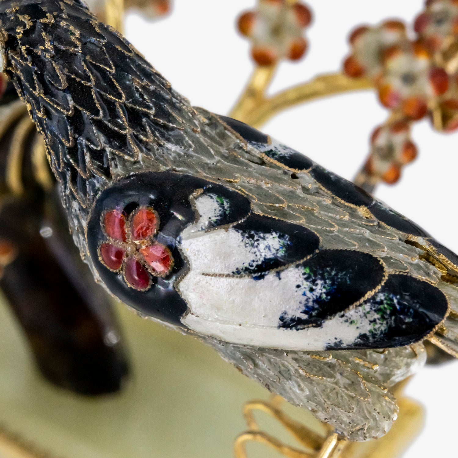 Figura decorativa con temática asiática de naturaleza