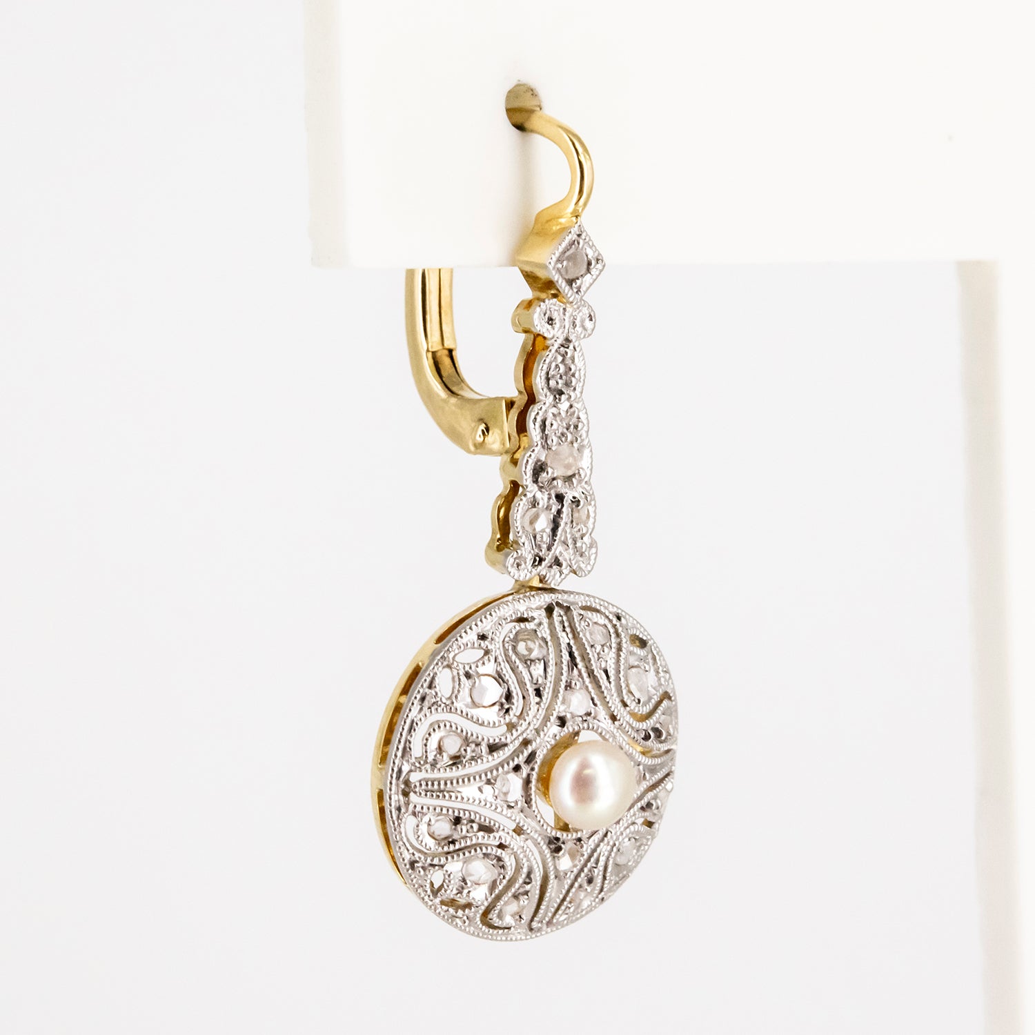 Pendientes vintage de oro bicolor de 18 kt. con diamantes y perlas akoya