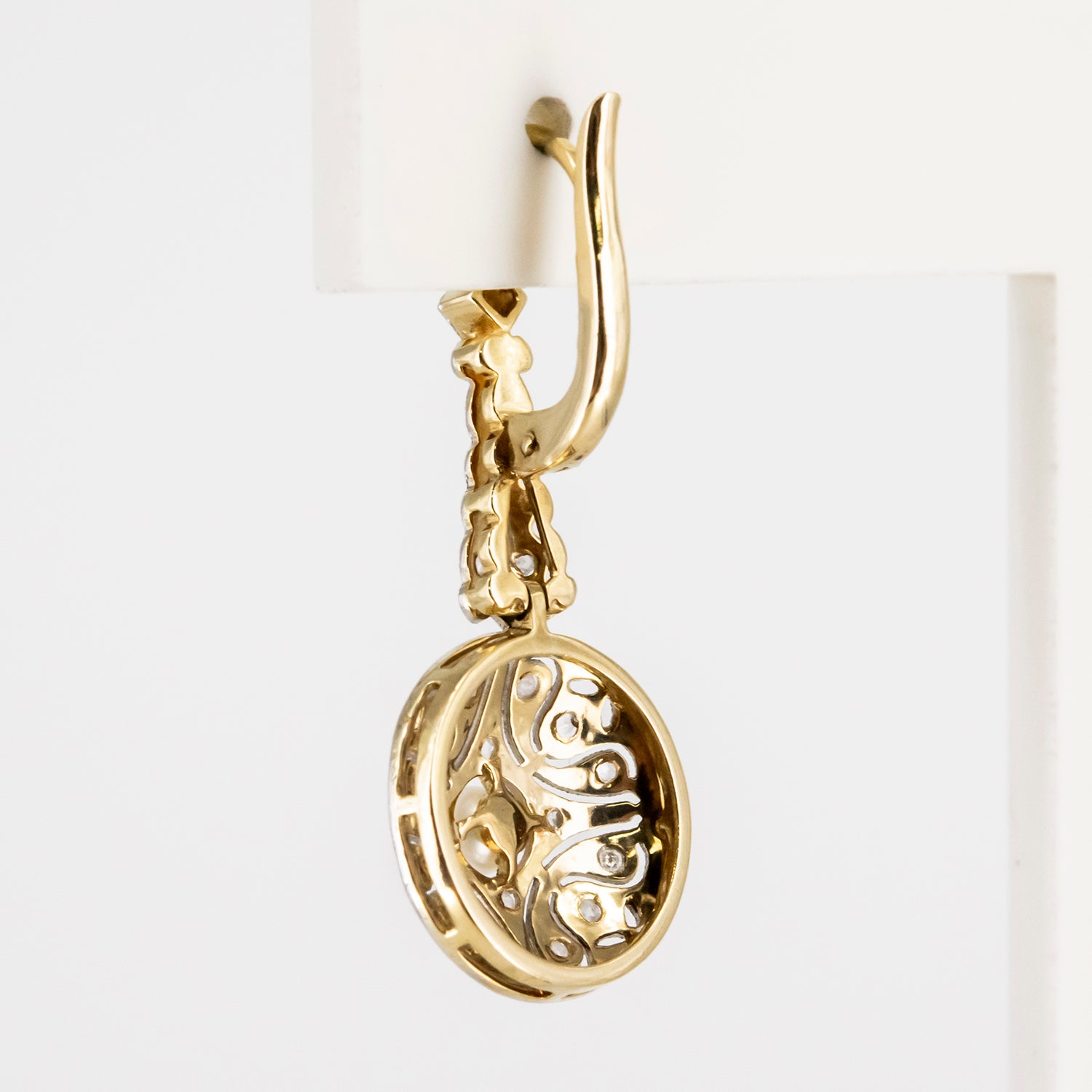 Pendientes vintage de oro bicolor de 18 kt. con diamantes y perlas akoya