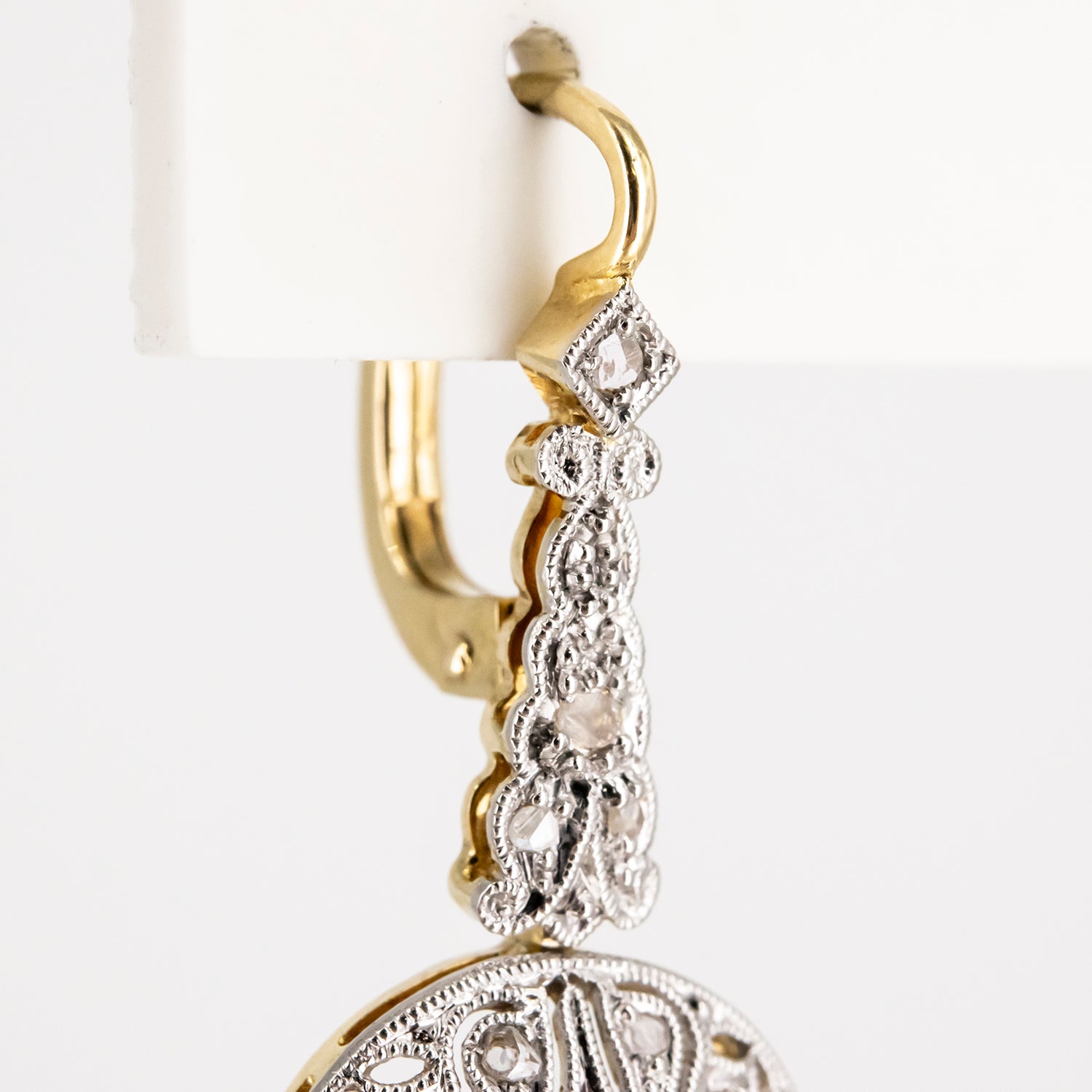 Pendientes vintage de oro bicolor de 18 kt. con diamantes y perlas akoya