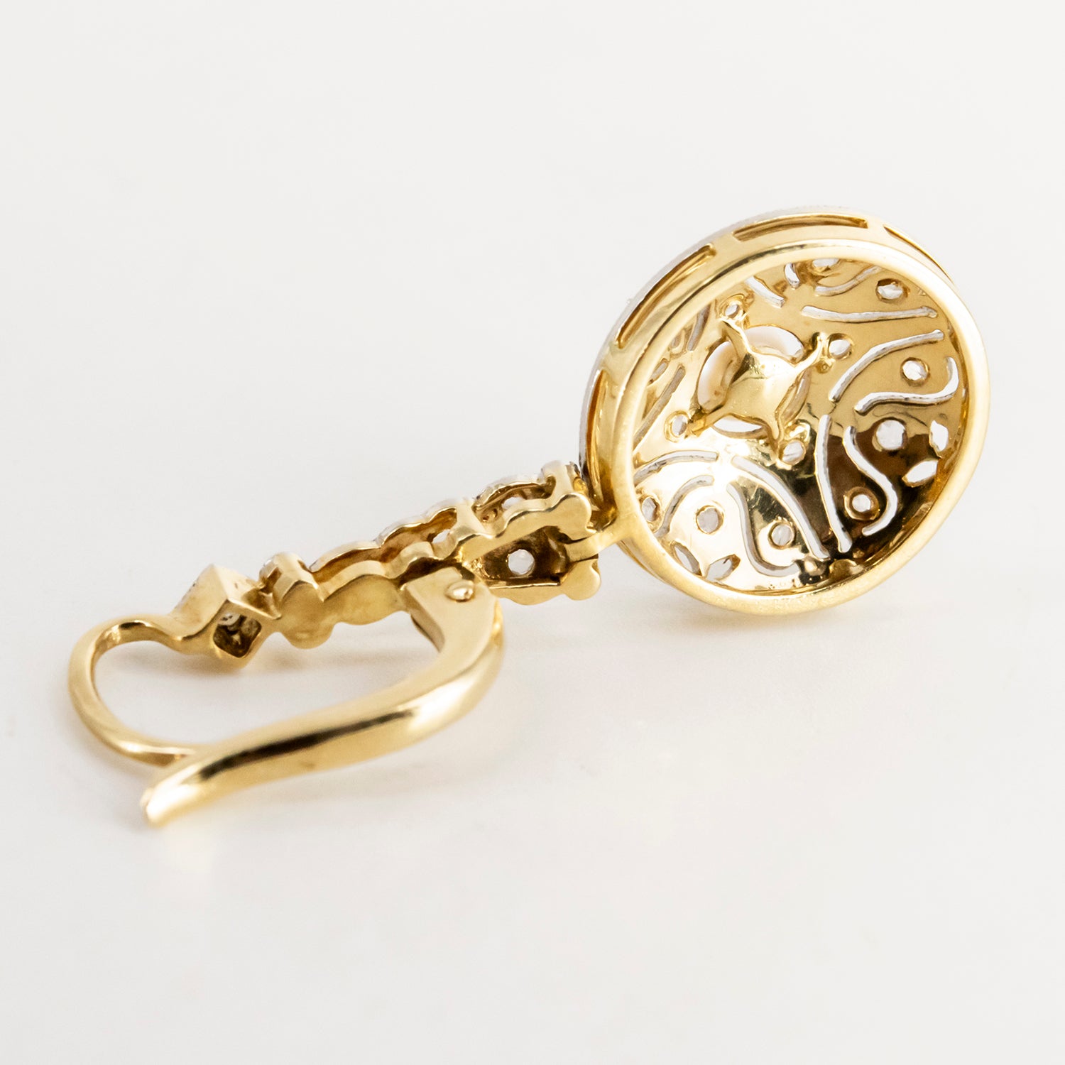Pendientes vintage de oro bicolor de 18 kt. con diamantes y perlas akoya
