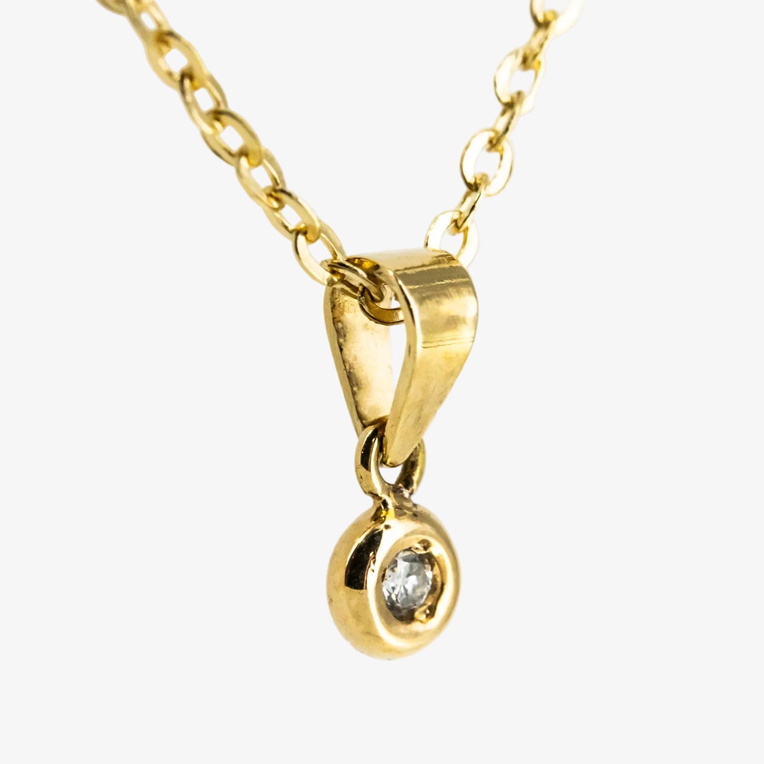 Gargantilla de oro 18 kt. con un diamante montado en chatón