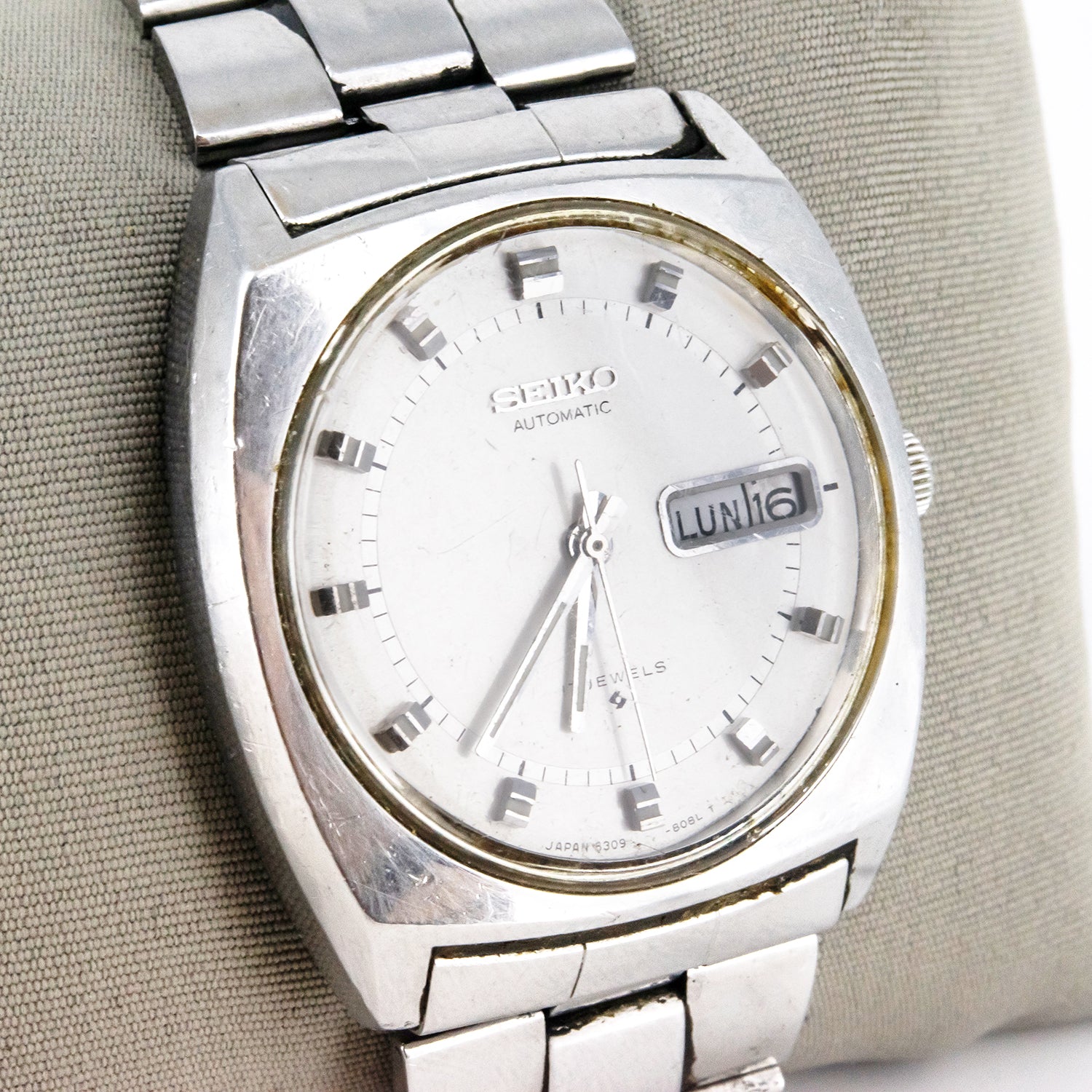 Reloj vintage Seiko Automatic con caja y brazalete de acero inoxidable