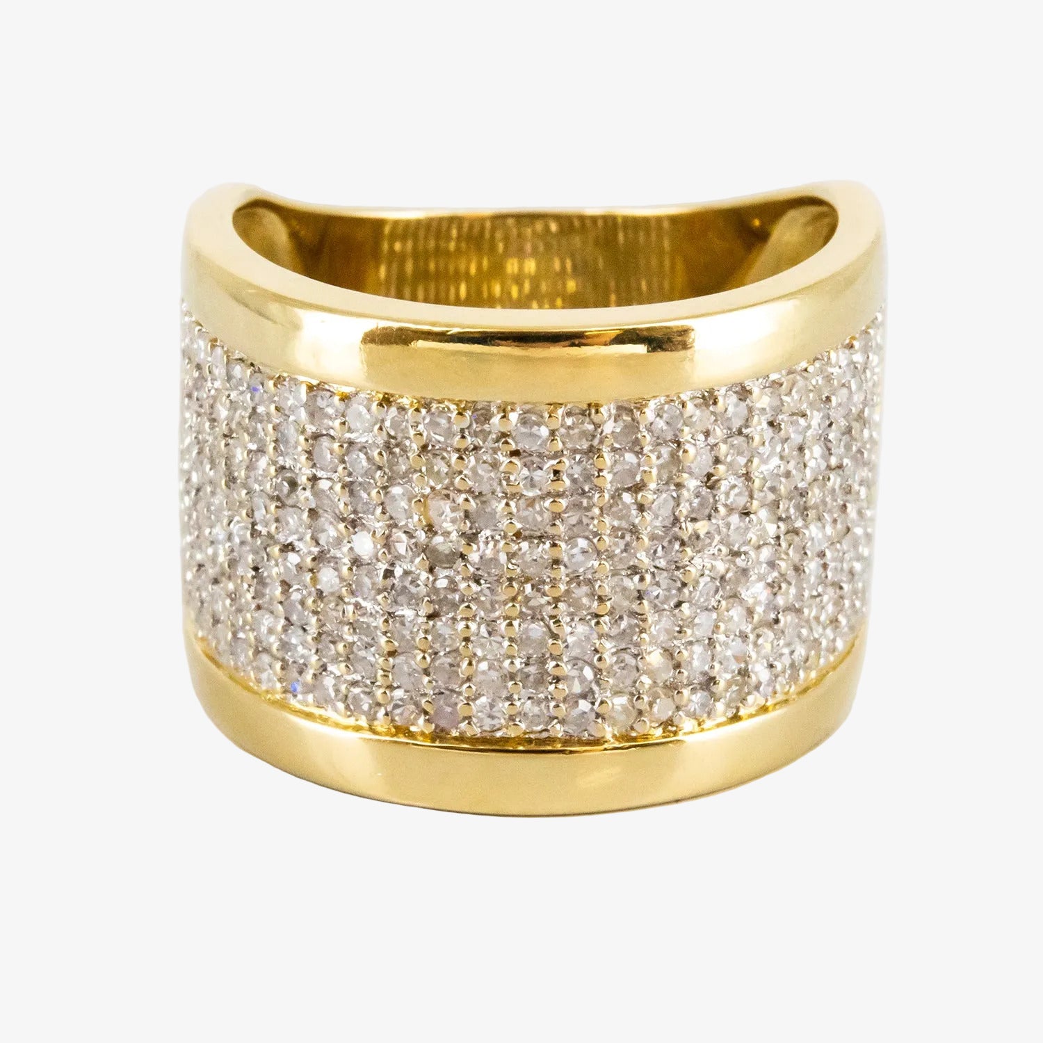 Sortija de oro amarillo de 18 kt. y 200 diamantes talla brillante