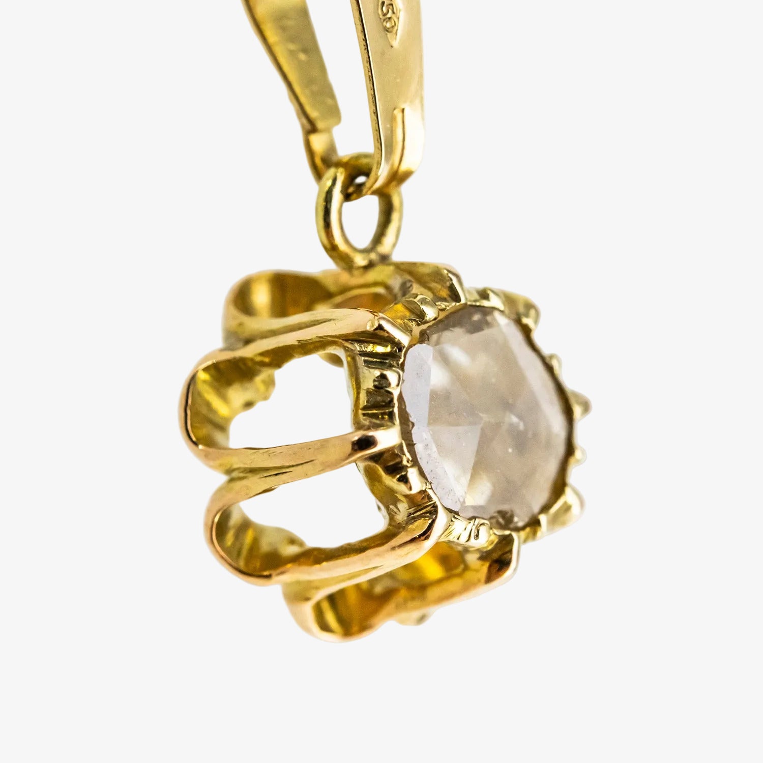 Colgante vintage de oro 18 kt. con diamante flat
