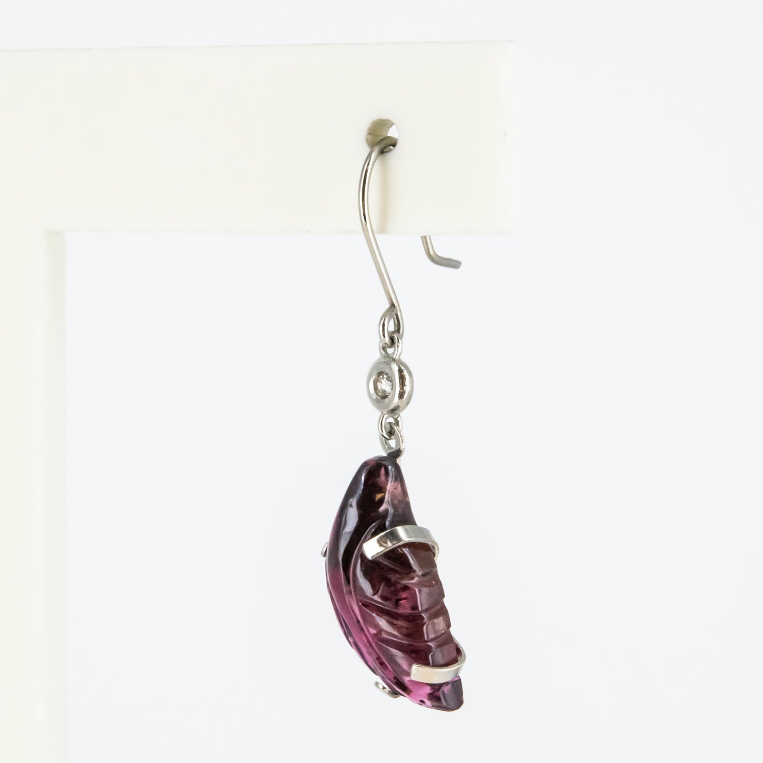 Pendientes de oro blanco 18 kt. con diamantes y turmalinas talladas a mano