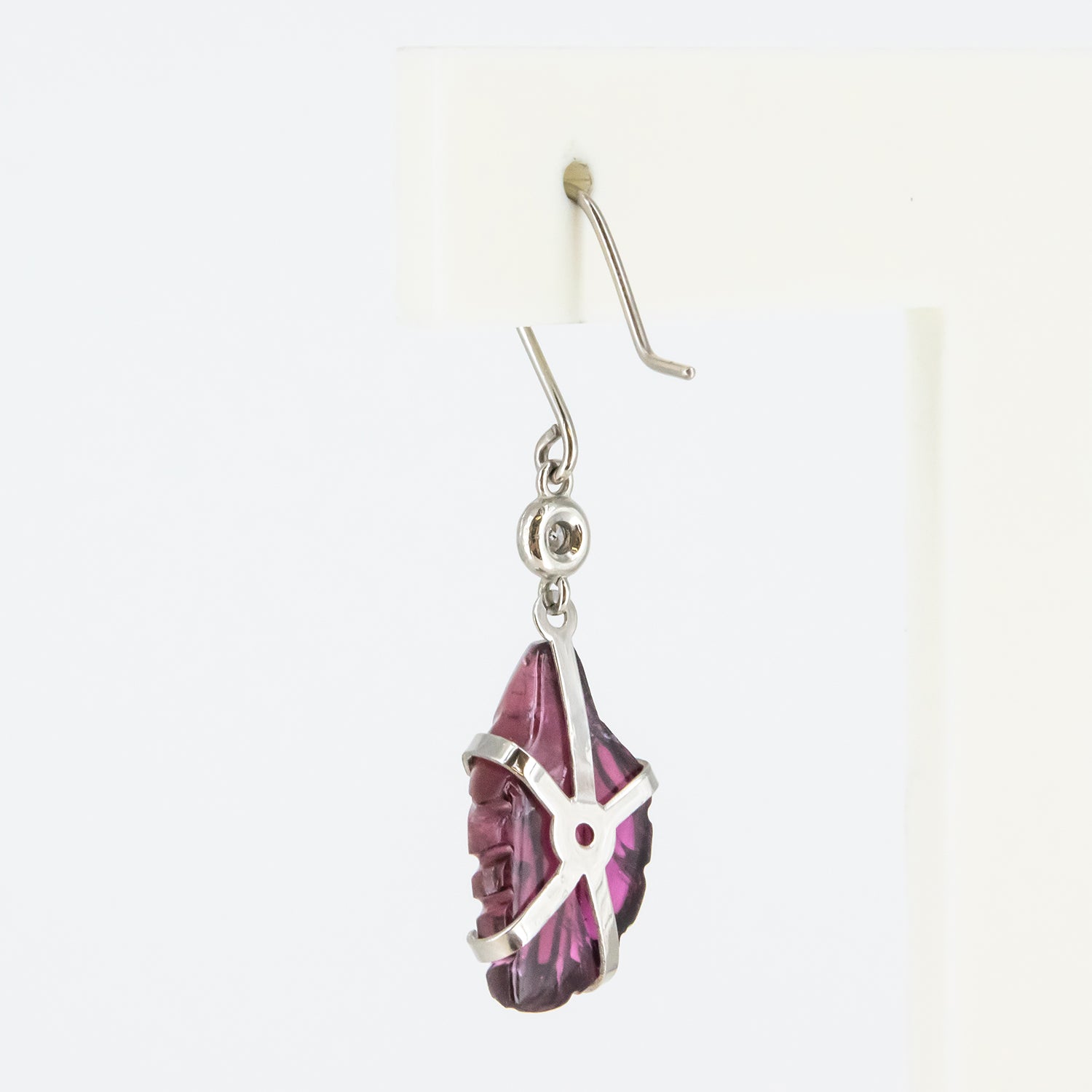 Pendientes de oro blanco 18 kt. con diamantes y turmalinas talladas a mano