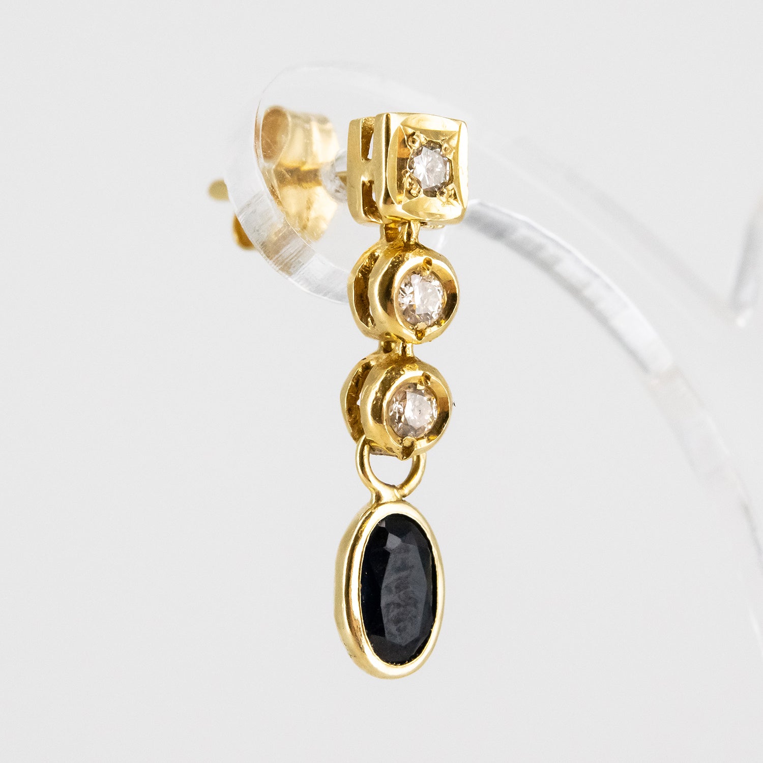 Pendientes de oro 18 kt. con diamantes talla brillante y zafiros tallados
