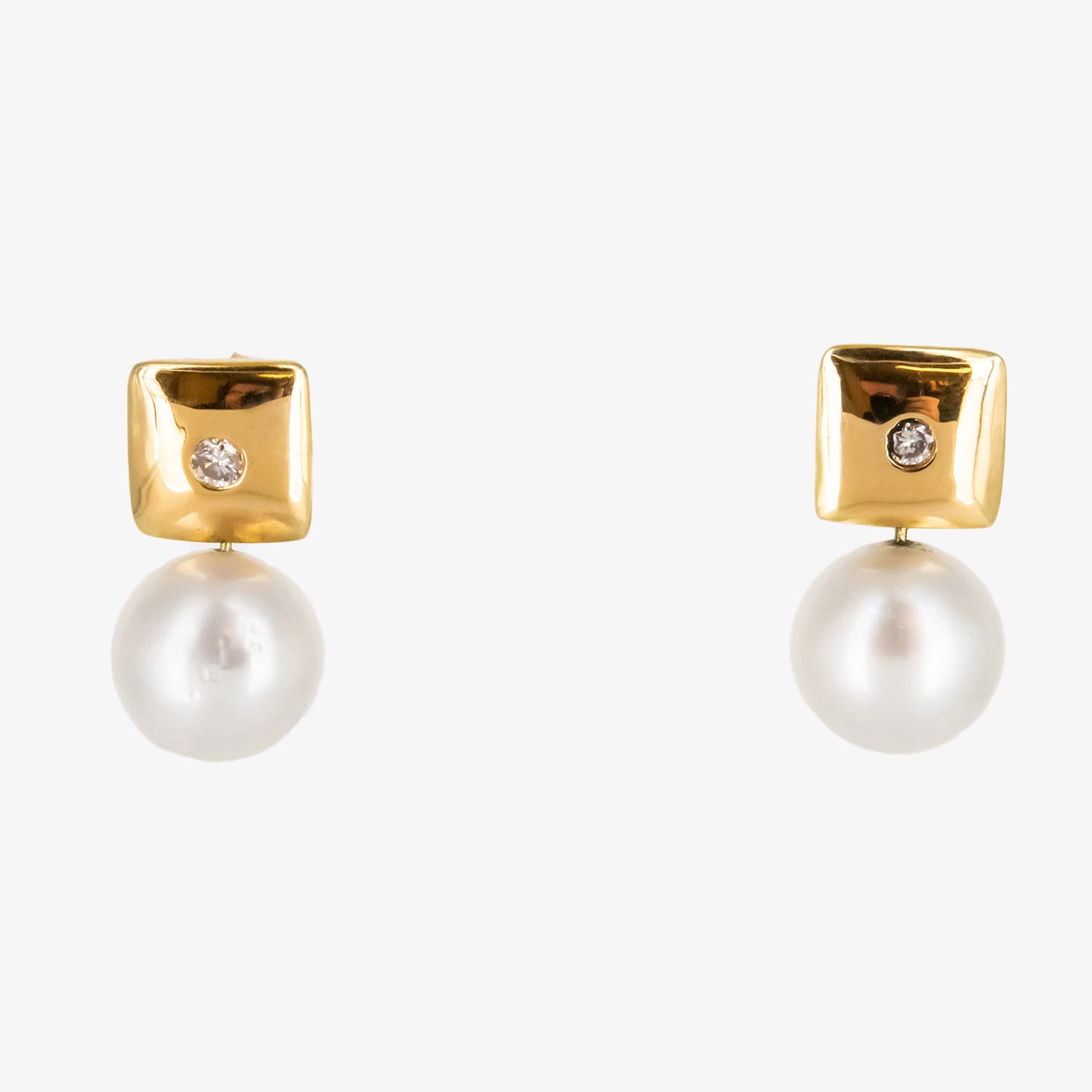 Pendientes de oro 18 kt. con perlas australianas y diamantes
