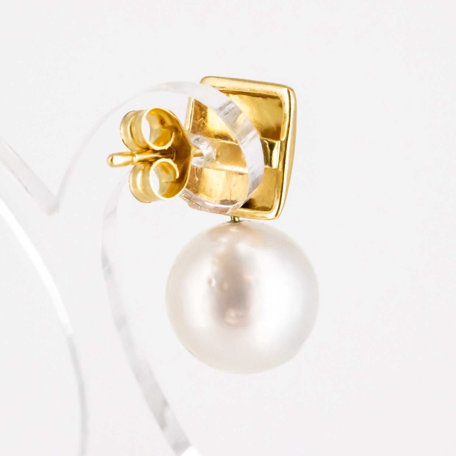 Pendientes de oro 18 kt. con perlas australianas y diamantes