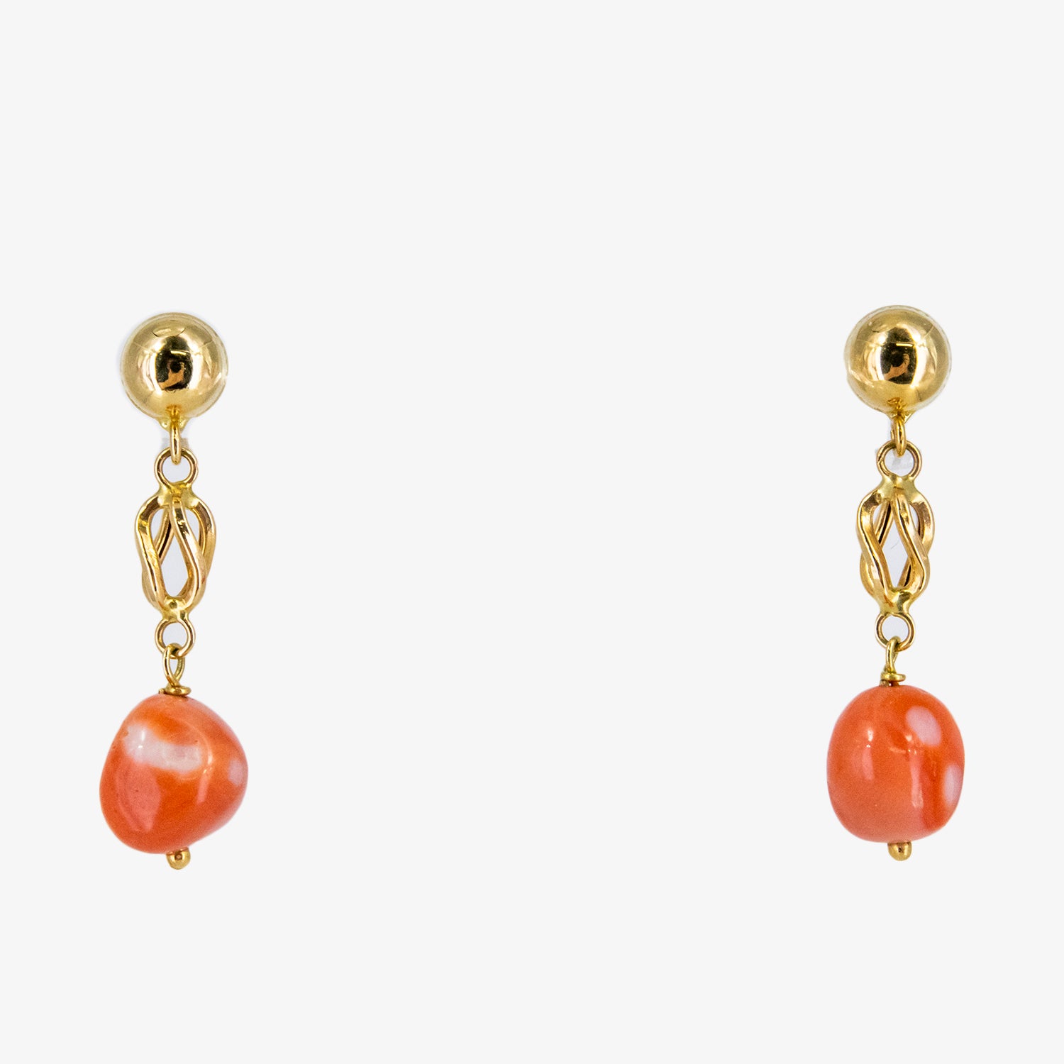 Pendientes de oro 18 kt. con coral natural del Pacífico