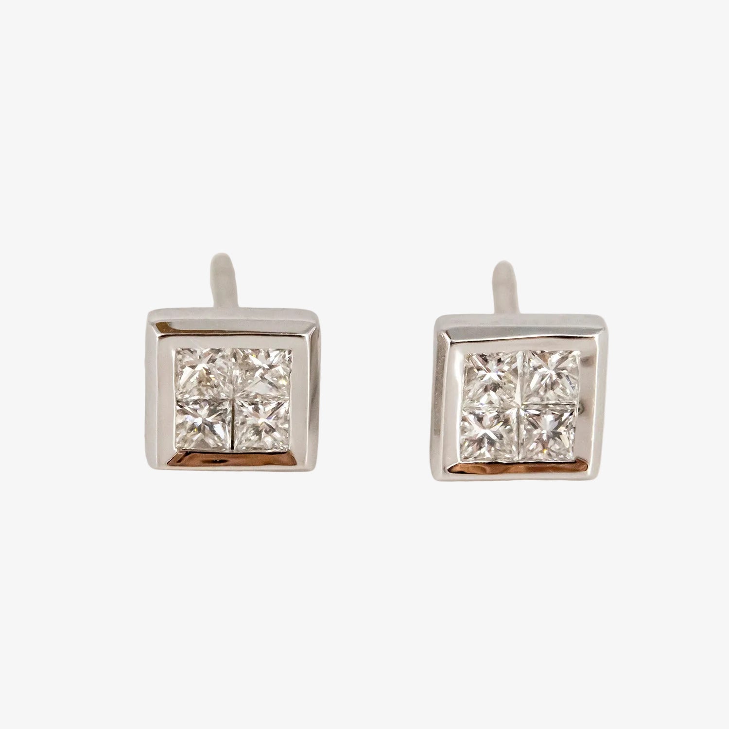 Pendientes de oro blanco 18 kt. con diamantes talla princesa