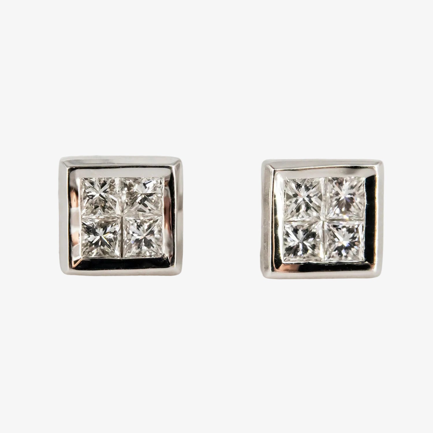 Pendientes de oro blanco 18 kt. con diamantes talla princesa