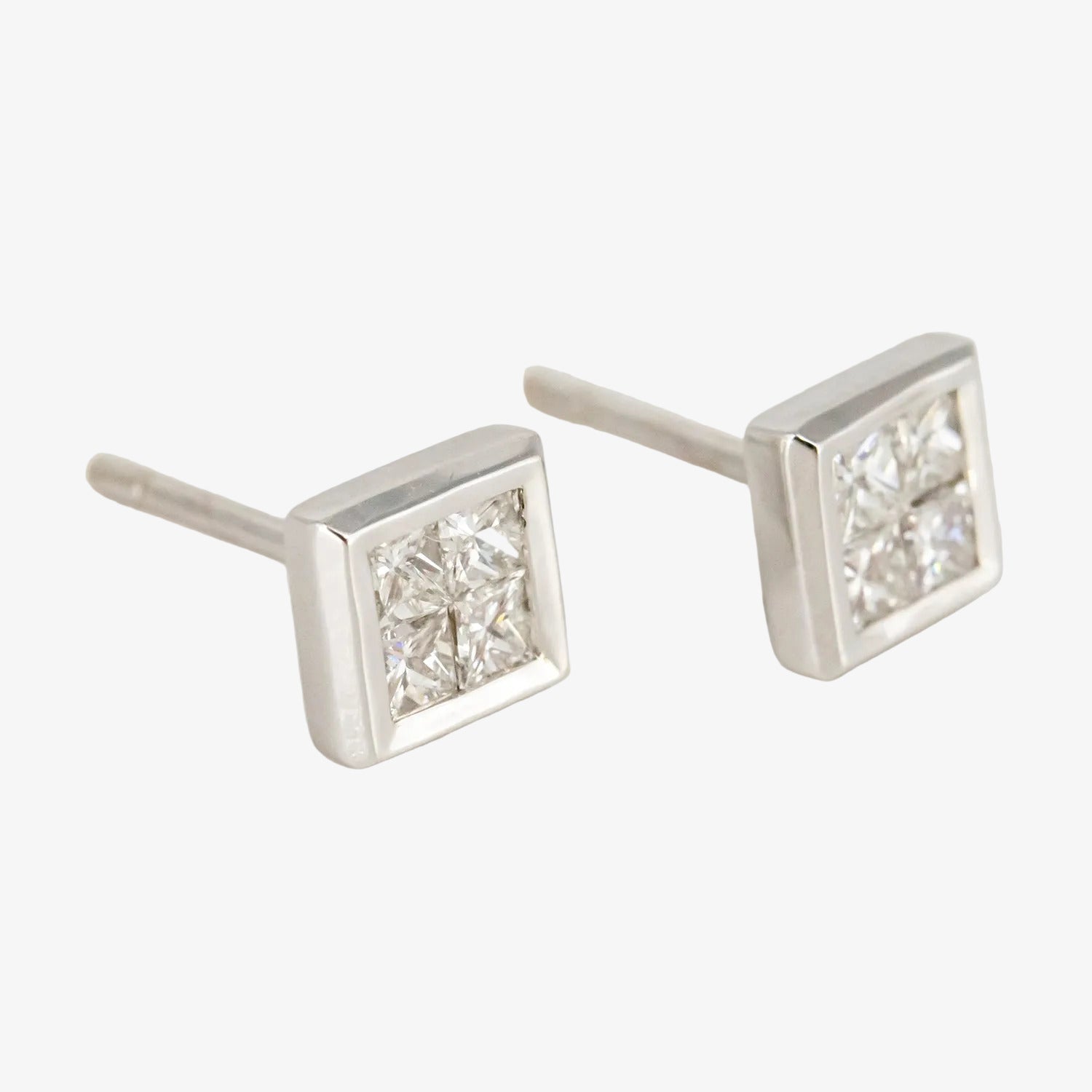 Pendientes de oro blanco 18 kt. con diamantes talla princesa