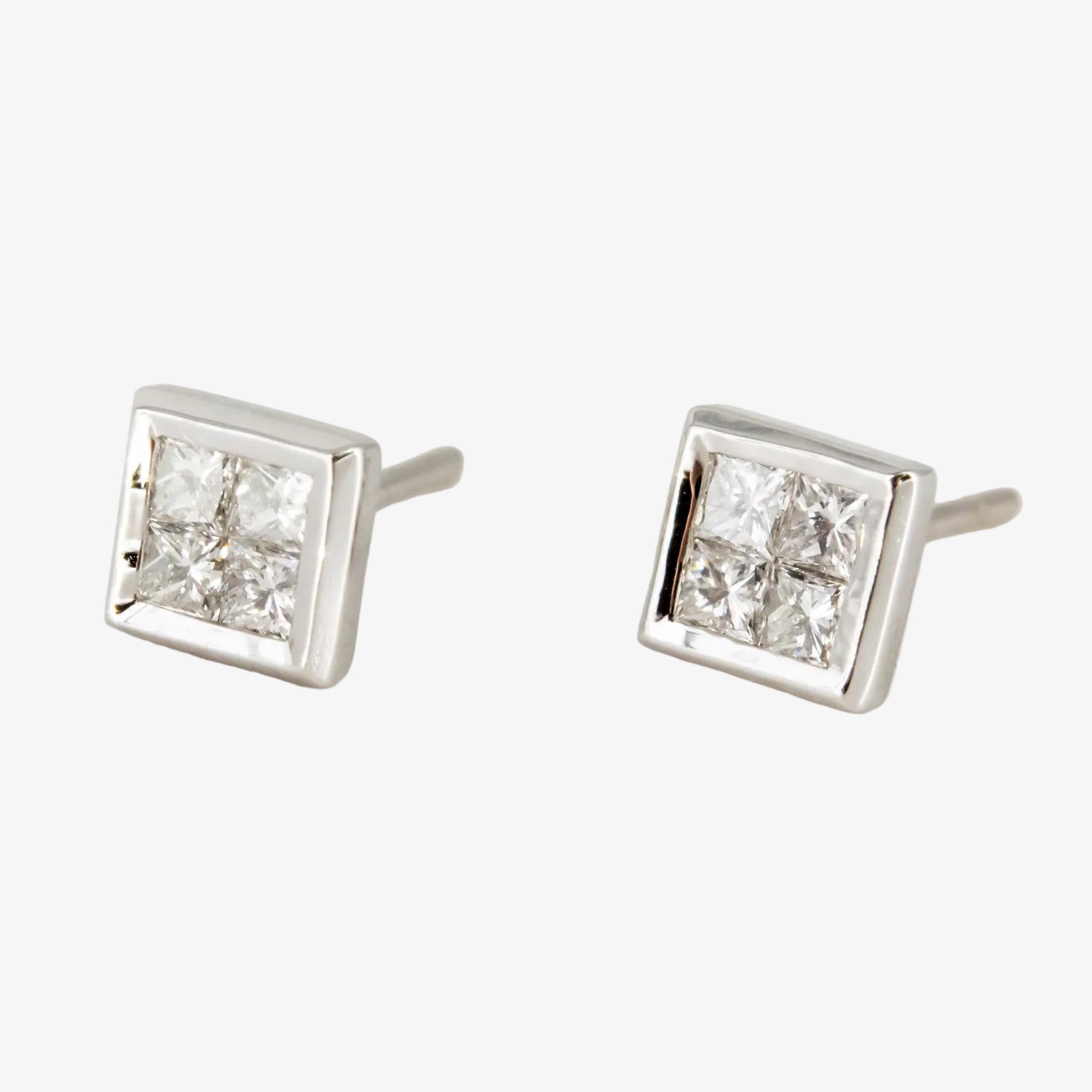 Pendientes de oro blanco 18 kt. con diamantes talla princesa