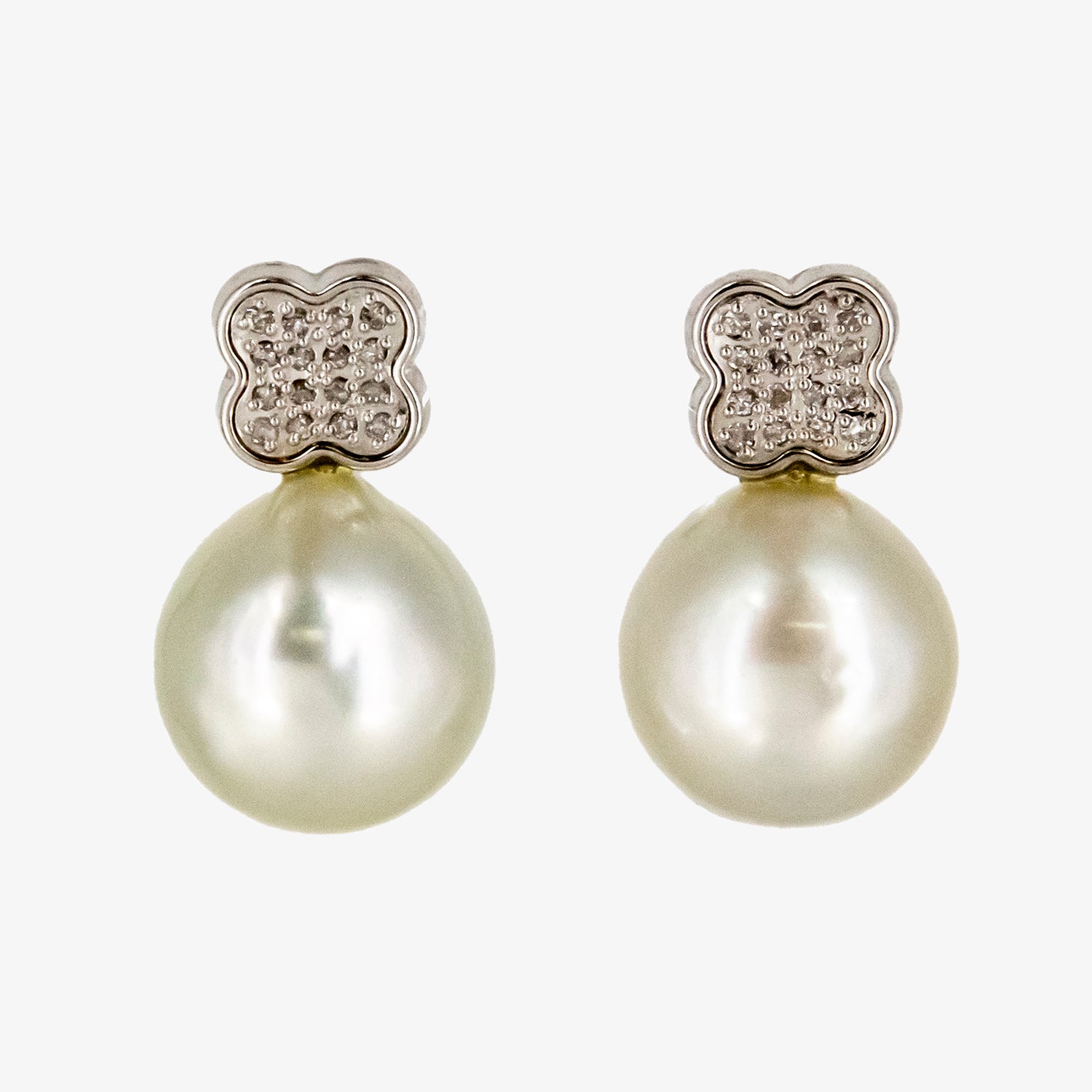 Pendientes de oro blanco de 18 kt. con perlas australianas y diamantes