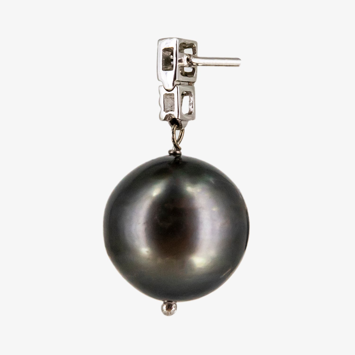 Pendientes de oro blanco de 18 kt. con diamantes talla brillante y perlas de Tahití
