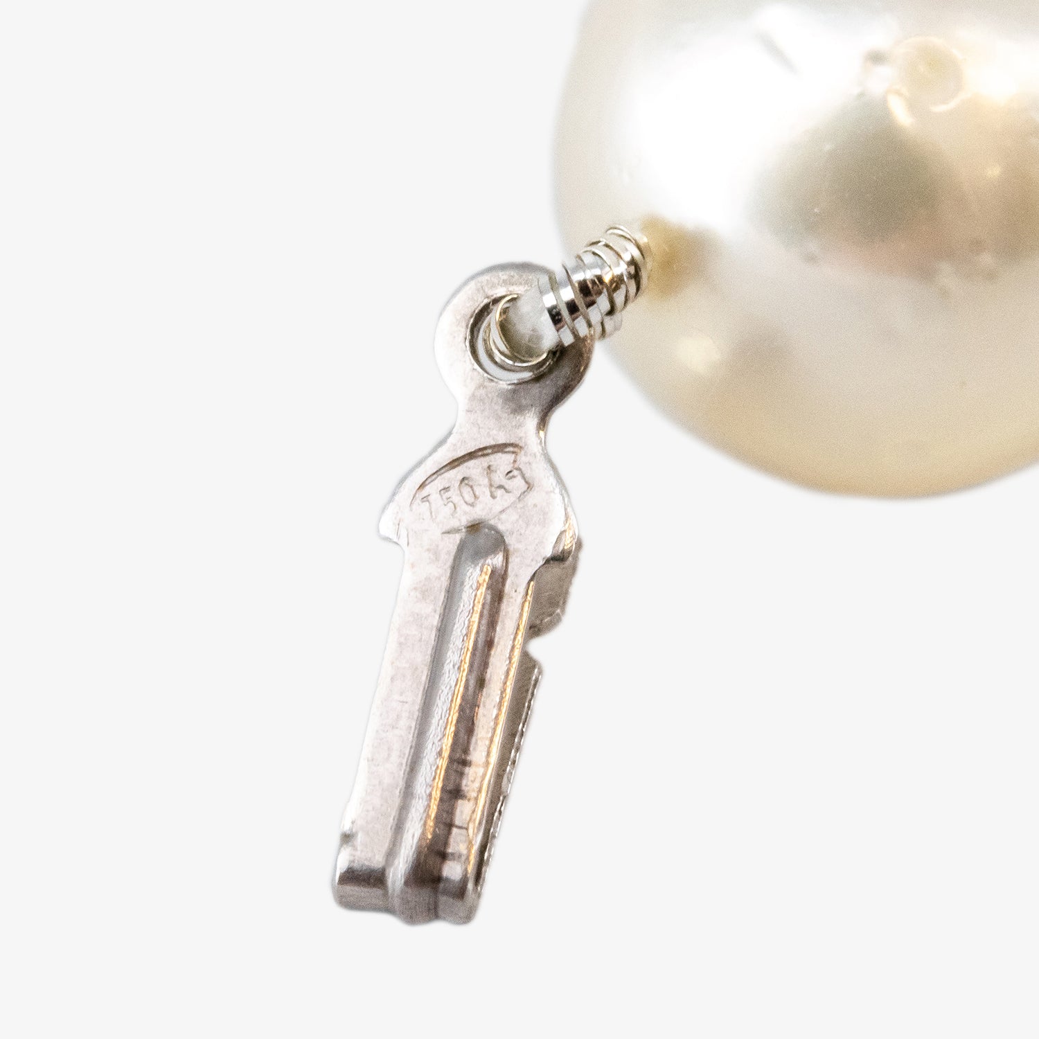 Collar de perlas australianas con broche de oro blanco de 18 kt.