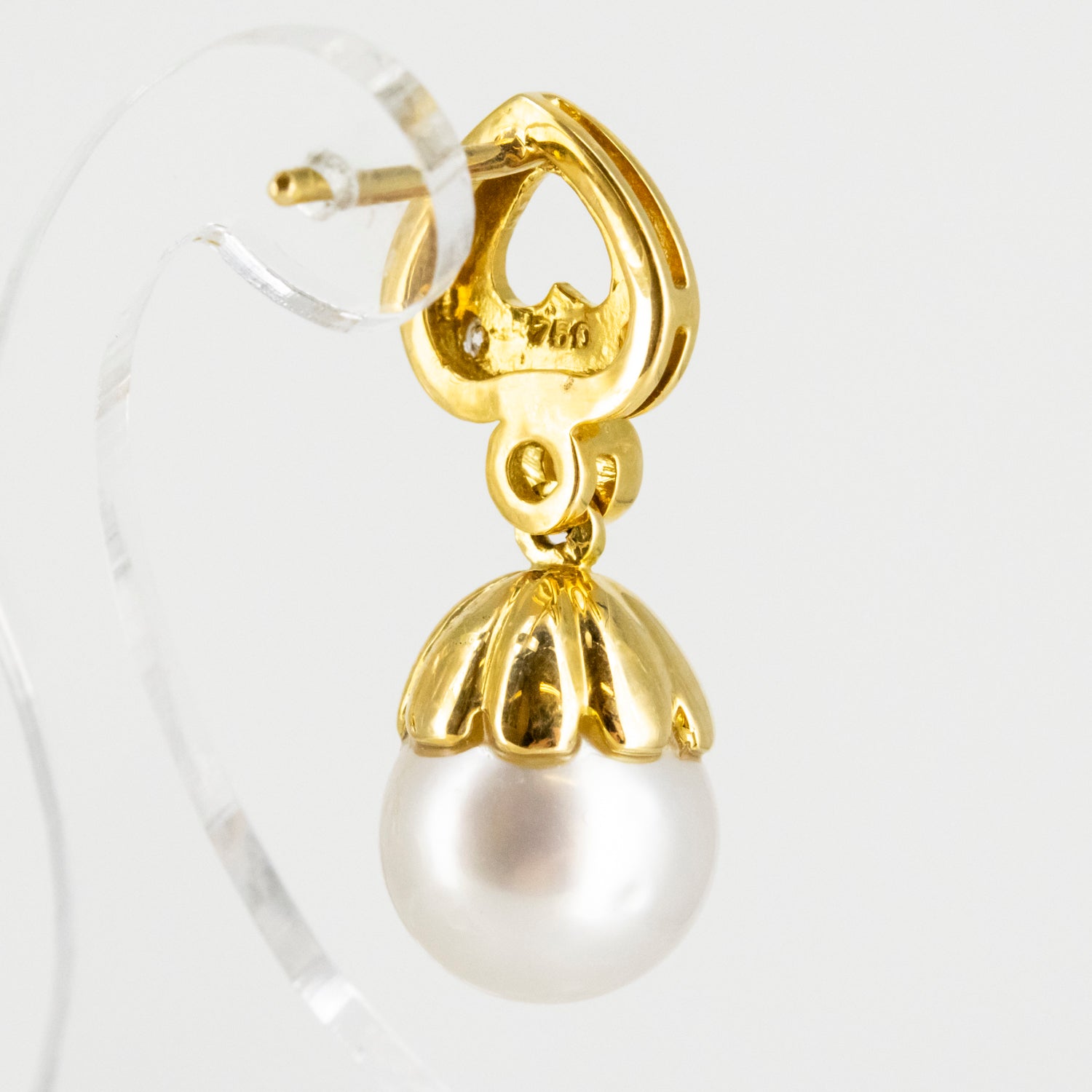 Pendientes vintage de oro de 18 kt. con diamantes y perlas australianas
