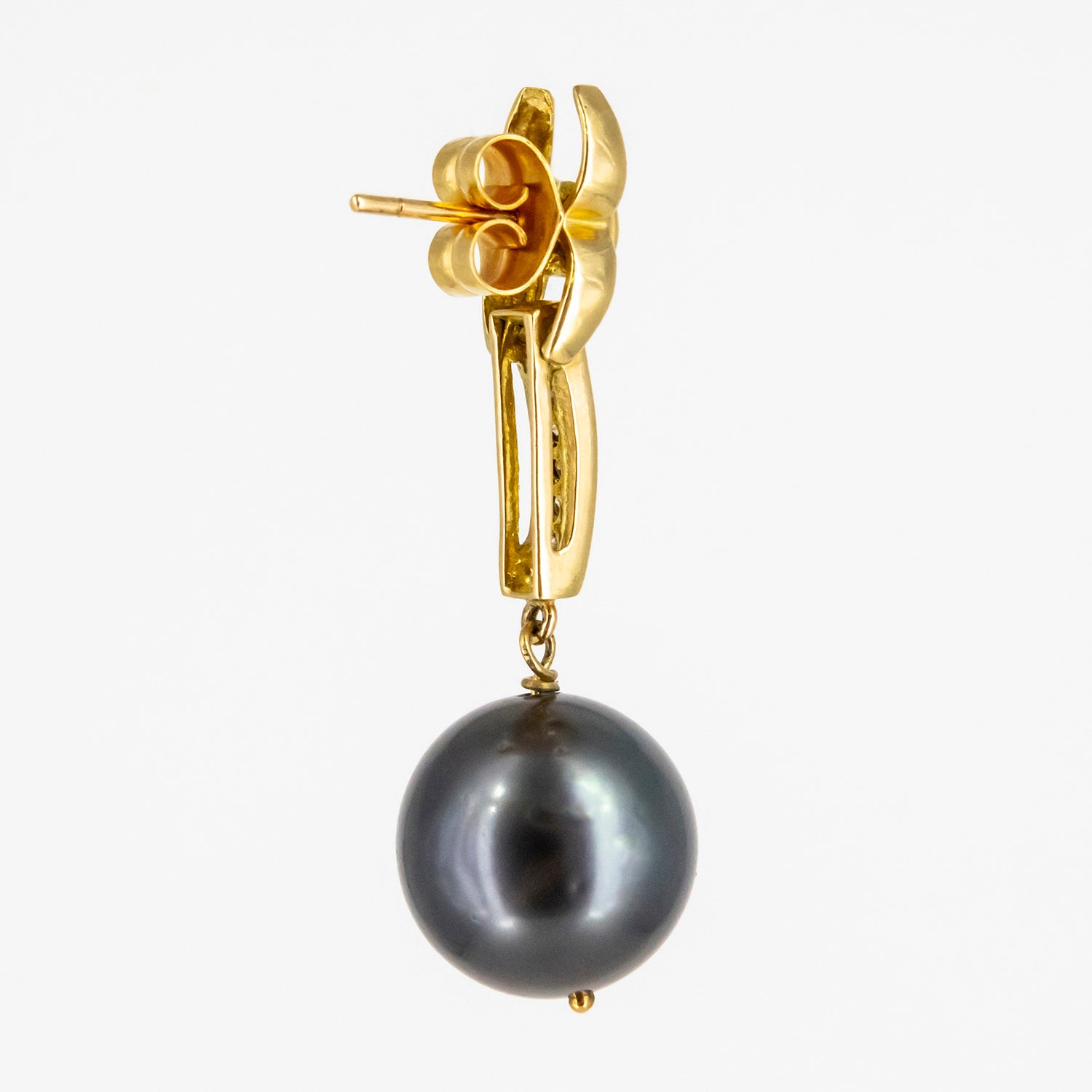 Pendientes de oro 18 kt. con diamantes talla brillante y perlas de Tahití