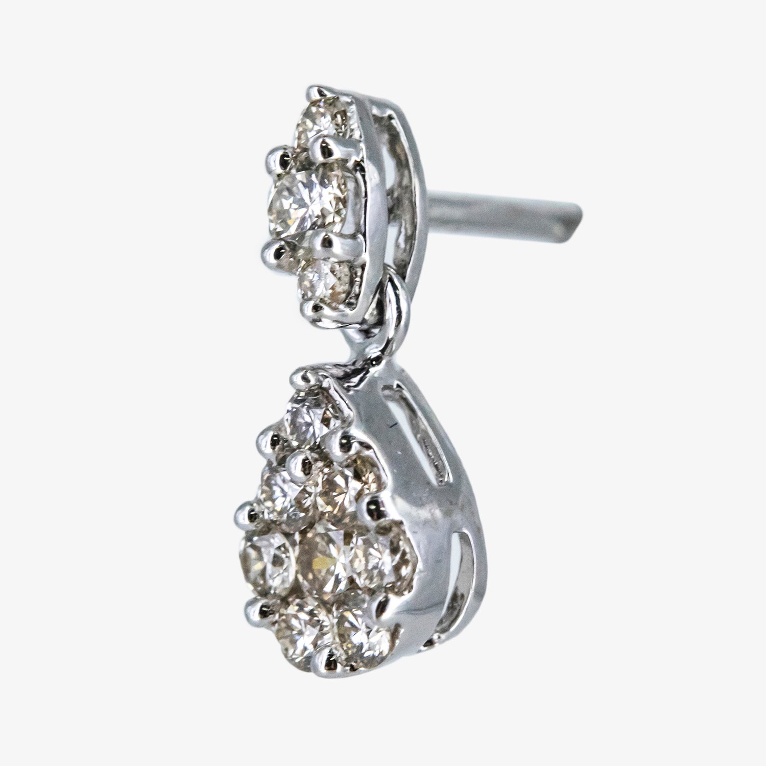 Pendientes pequeños de oro blanco 18 kt. con diamantes talla brillante